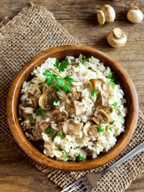 RISOTTO AUX PLEUROTES ET TROMPETTES DE LA MORT  EN CASSOLETTE