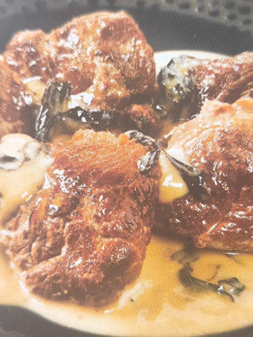 SAUTE DE KANGOUROU CREME DE CEPES