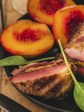 RÔTI FILET DE CANARD A L'ABRICOT