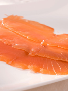 SAUMON ECOSSE FUME A LA FICELLE TRANCHE MAIN