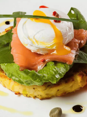 OEUF POCHE SAUMON FROMAGE FRAIS 