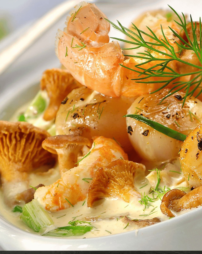 CASSOLINE DE LANGOUSTINES ET ECREVISSES  AU COTEAUX-DU-LAYON 