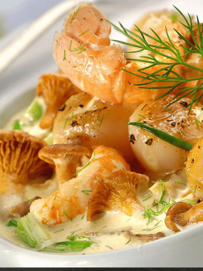 CASSOLINE DE LANGOUSTINES ET ECREVISSES  AU COTEAUX-DU-LAYON 